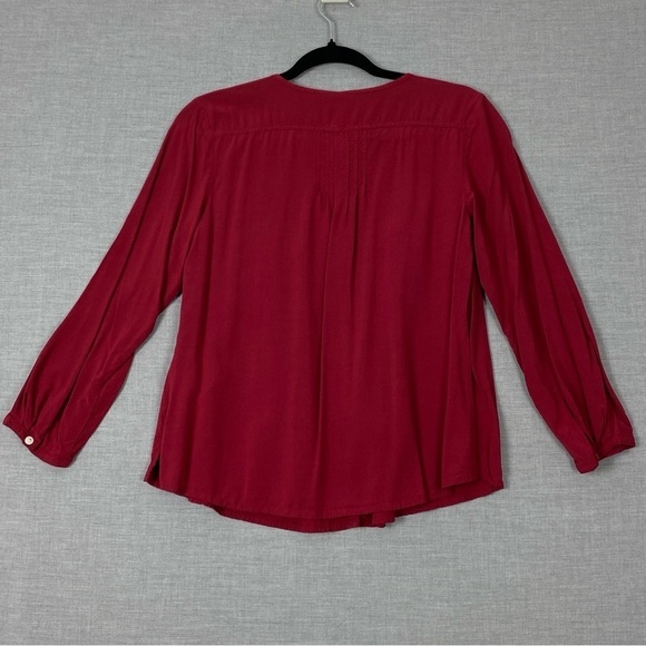 Old Navy Button Up Top Womens Sz Med Red 100% Rayon Flowy - Picture 7 of 9